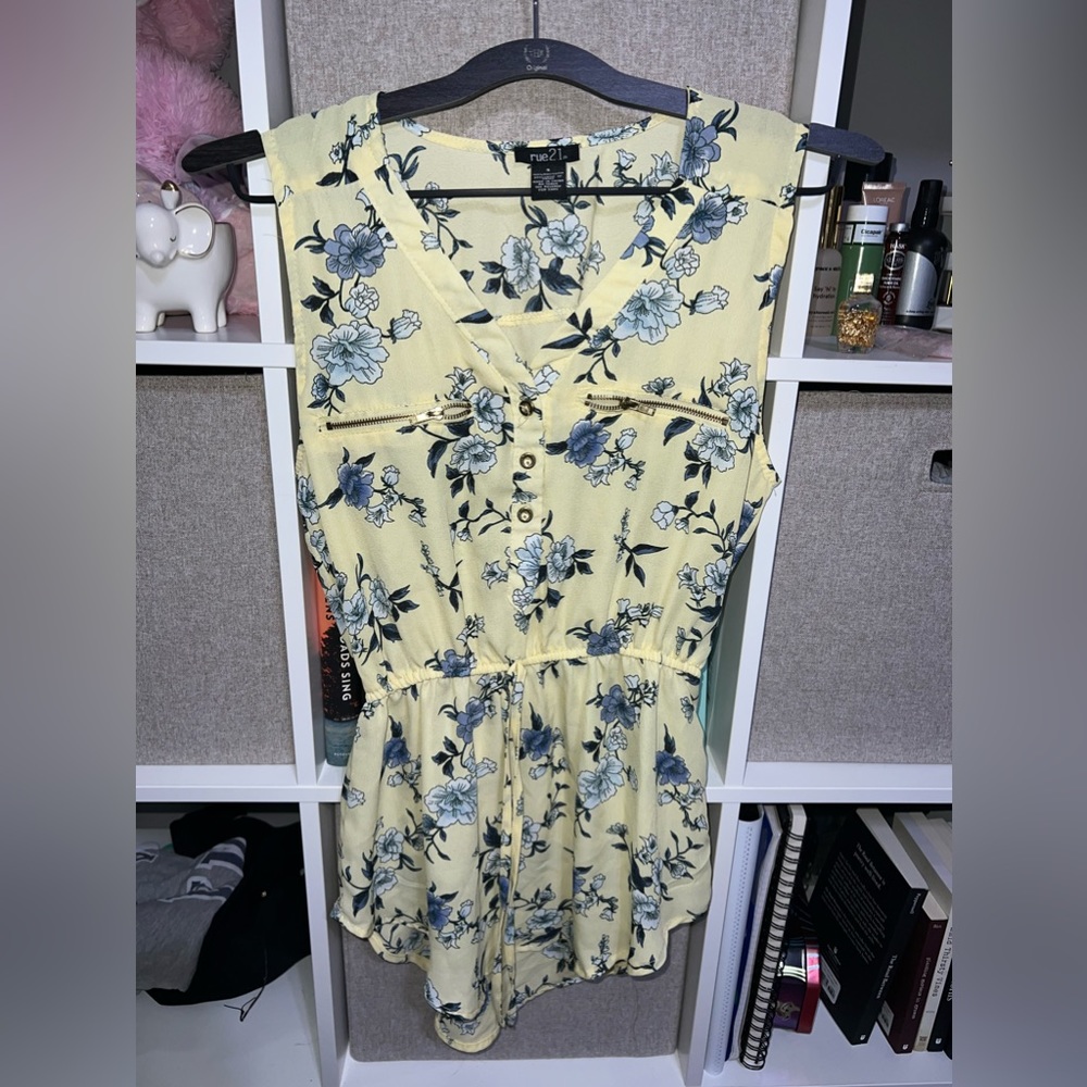 Rue 21 flowy tank top